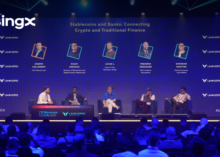 BingX تبني جسورًا بين التمويل التقليدي وWeb3 في مؤتمر Blockchain Life 2025 وتحتفل بتكريمها ضمن أبرز قادة الصناعة